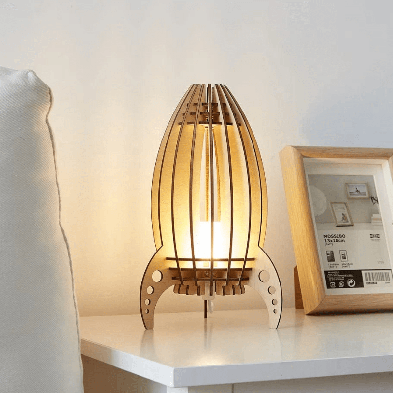 Mes lampes de chevet ® bois Lampe de chevet fusée créative